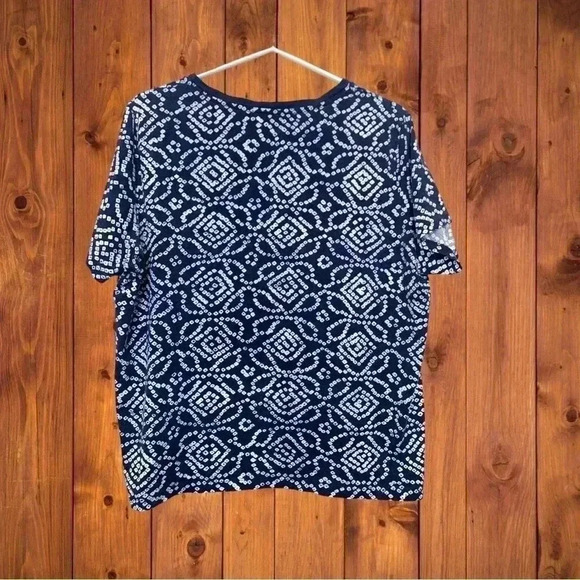 Lands’ End 100% lightweight cotton top, relaxed fit, navy w white pattern - Picture 2 of 5